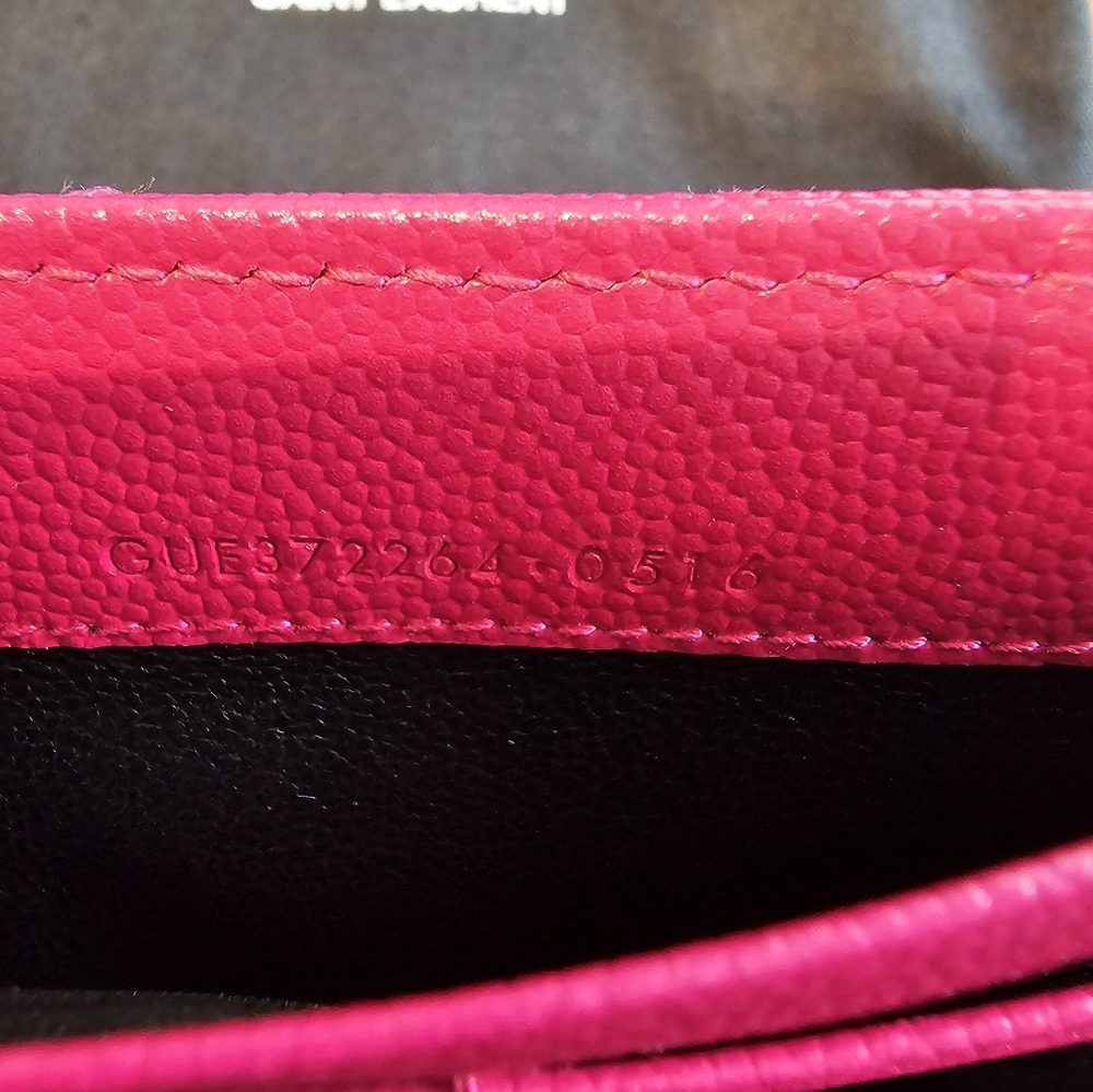 SAINT LAURENT CASSANDRE MATELASSÉ FUCHSIA WALLET - Picture 11 of 11